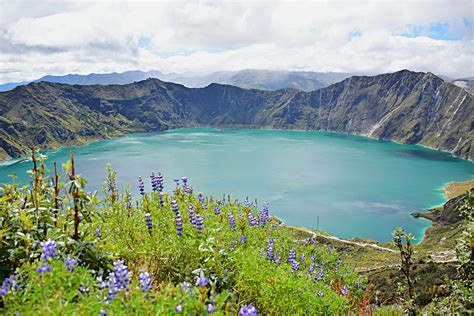 must see places in ecuador.